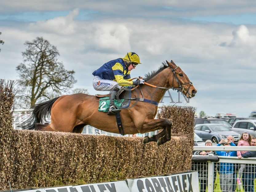 Masterplan winning at Towcester