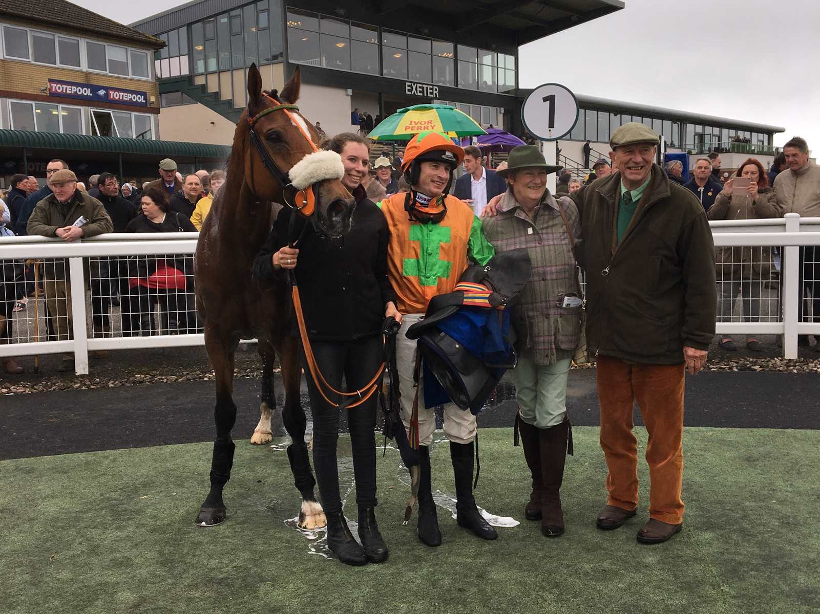 Leith Hill Lad and his winning owner-breeders at Exeter Racecourse