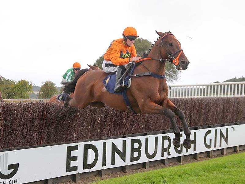 Hammersly Lake winning at Perth in 2018